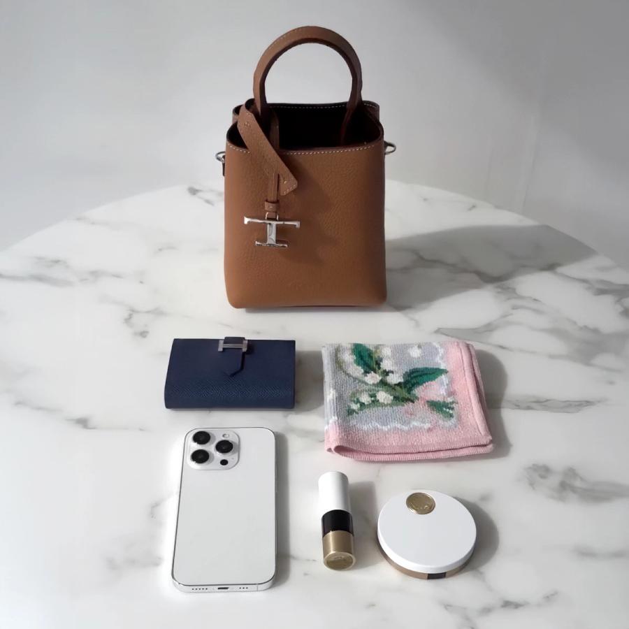 TOD'S（トッズ） TODS ショルダーバッグ マイクロ APA P. TELEFONO