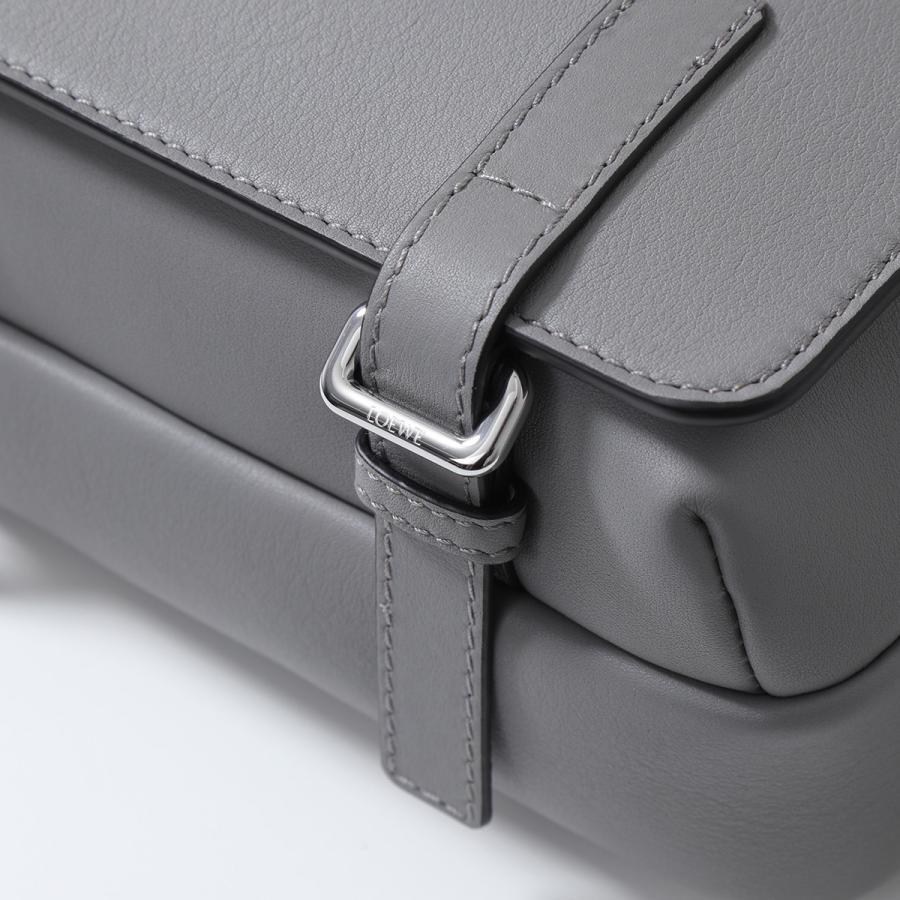 LOEWE（ロエベ） ショルダーバッグ MILITARY MESSENGER XS BAG
