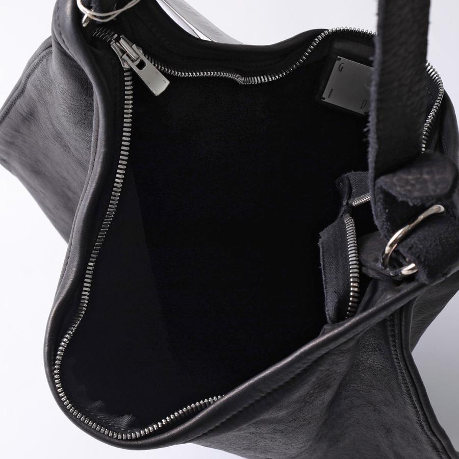GUIDI（グイディ） ショルダーバッグ Q20 SOFT HORSE FULL GRAIN