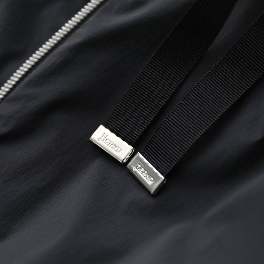 HERNO ヘルノ スプリングコート A-Shape LIGHT NYLON STRETCH HERNO ヘルノ スプリングコート A-Shape LIGHT NYLON STRETCH