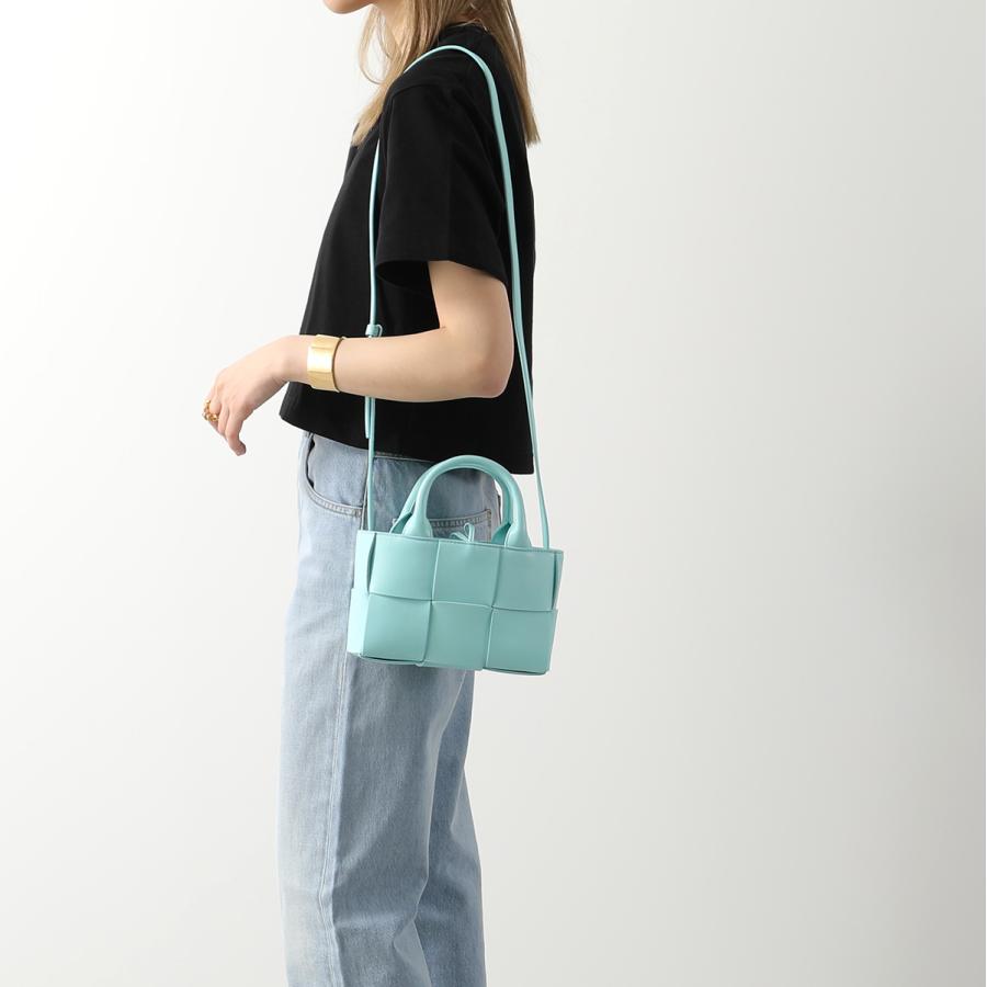 BOTTEGA VENETA（ボッテガ・ヴェネタ） ハンドバッグ CANDY ARCO