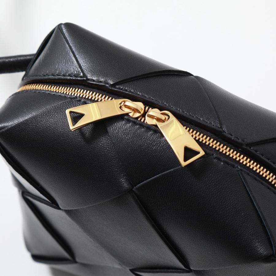 BOTTEGA VENETA（ボッテガ・ヴェネタ） ショルダーバッグ CASSETTE