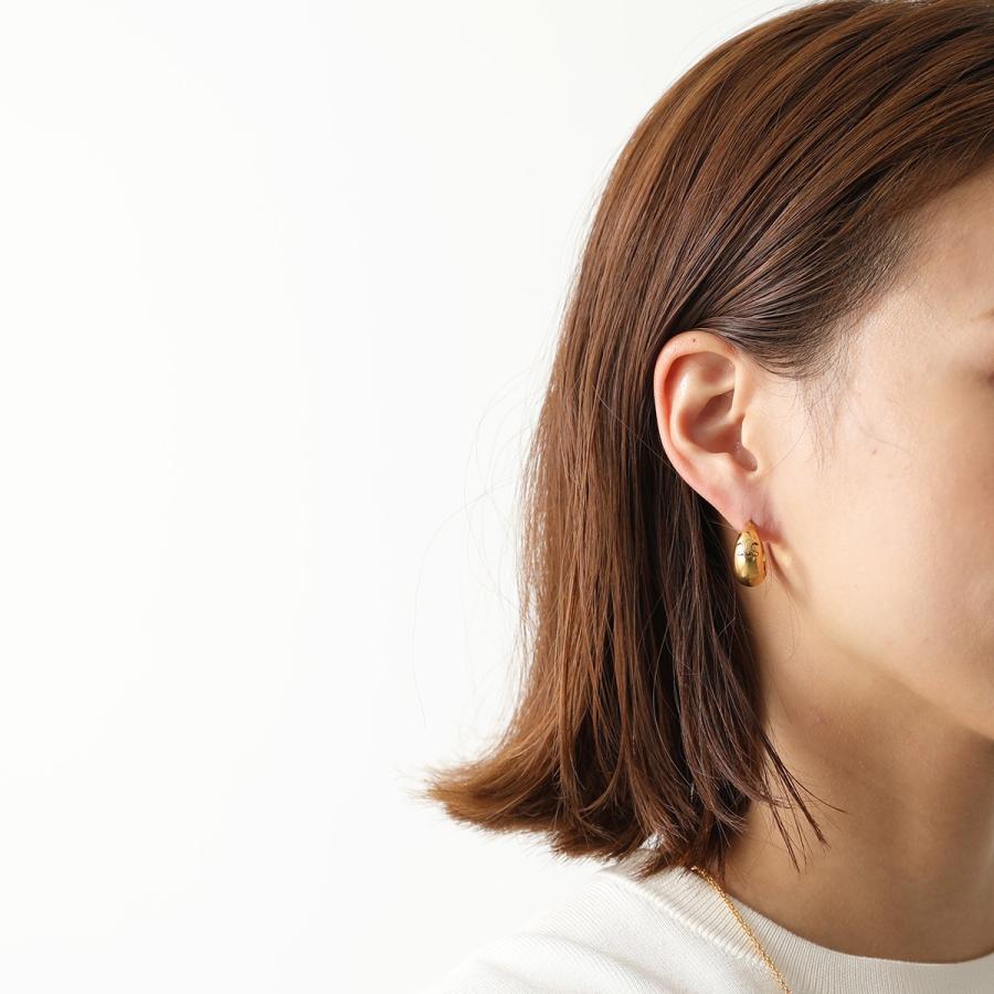 CELINE セリーヌ フープピアス LARGE HOOPS 460HX6BRA.35OR CELINE セリーヌ フープピアス LARGE HOOPS 460HX6BRA.35OR