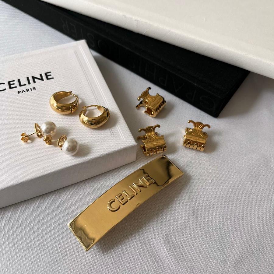 CELINE セリーヌ フープピアス LARGE HOOPS 460HX6BRA.35OR CELINE セリーヌ フープピアス LARGE HOOPS 460HX6BRA.35OR