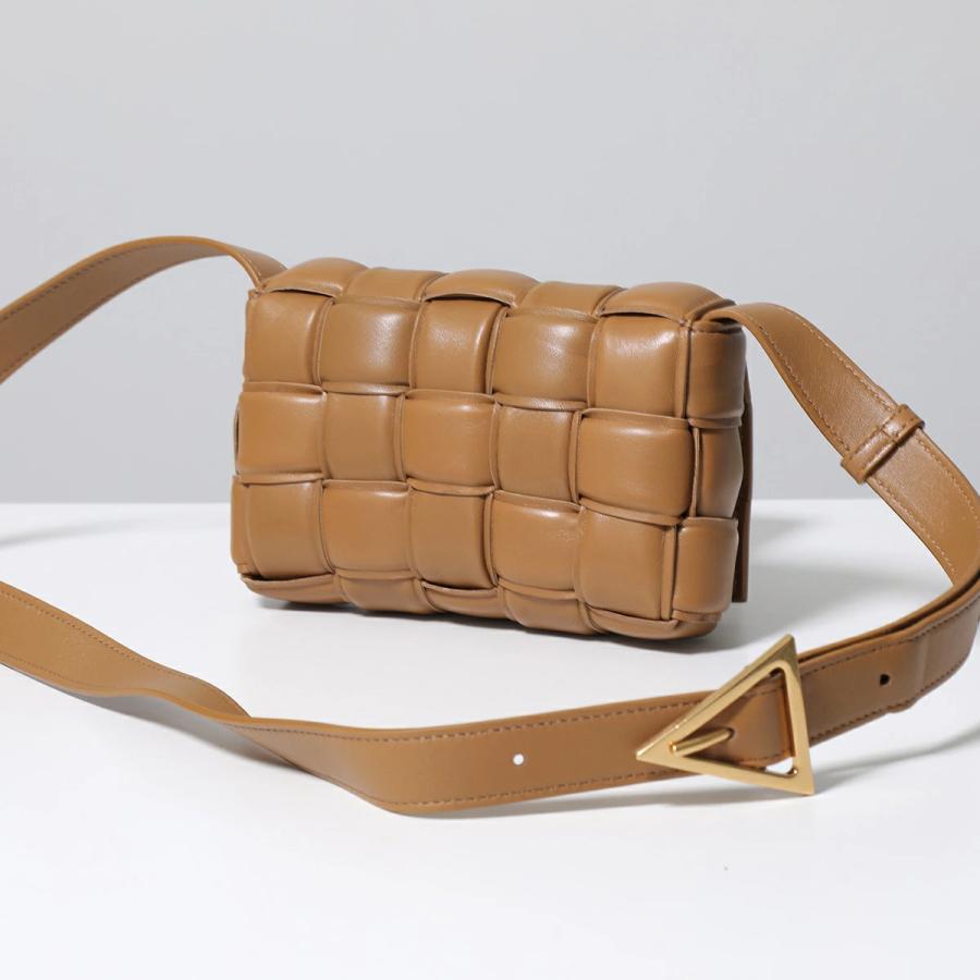 BOTTEGA VENETA（ボッテガ・ヴェネタ） ショルダーバッグ CASETTE
