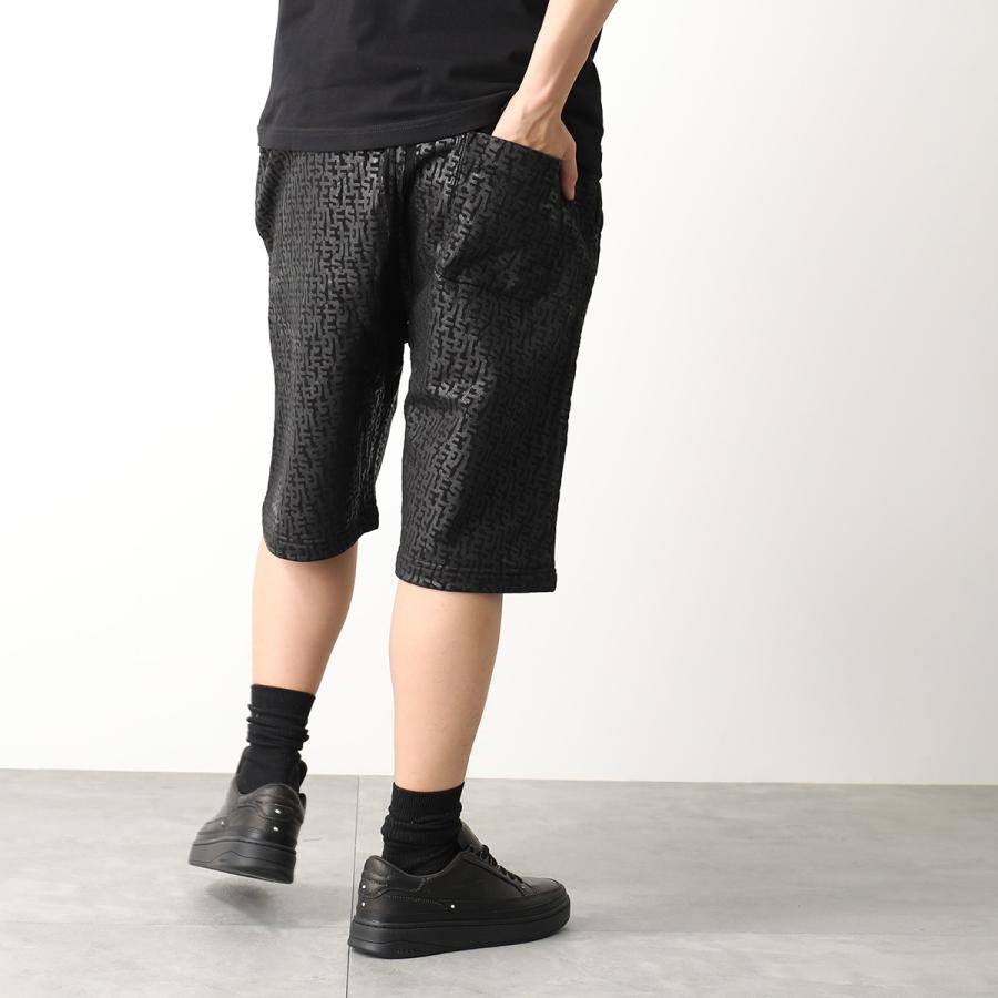 DIESEL ディーゼル ハーフパンツ P-MARSHY-MONO CALZONCINI DIESEL ディーゼル ハーフパンツ P-MARSHY-MONO CALZONCINI