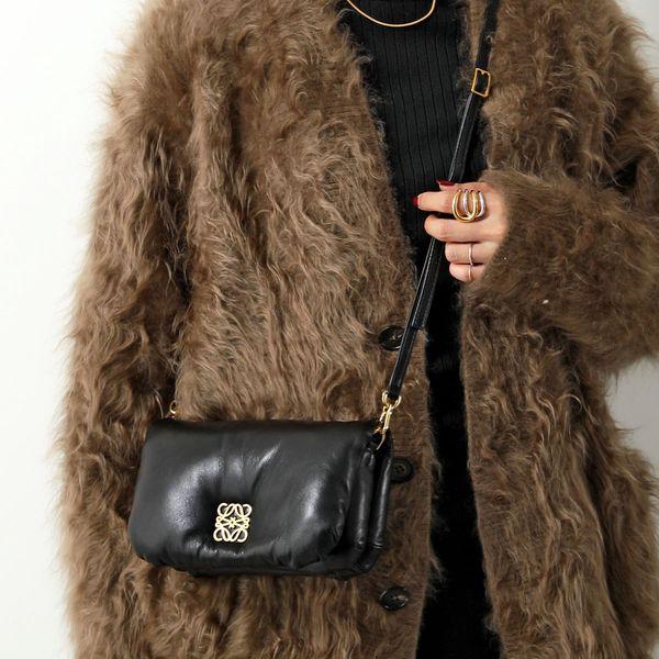 LOEWE（ロエベ） ショルダーバッグ GOYA PUFFER MINI パファー