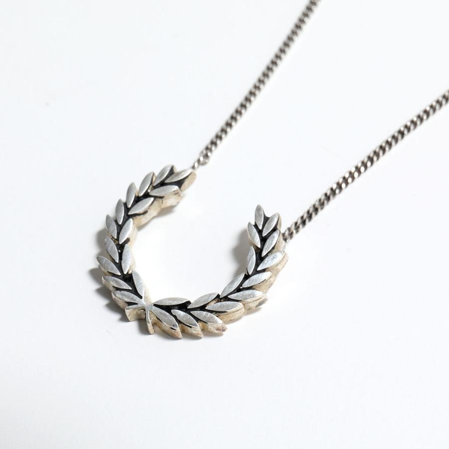 FRED PERRY フレッドペリー ネックレス LAUREL WREATH NECKLACE FRED PERRY フレッドペリー ネックレス LAUREL WREATH NECKLACE