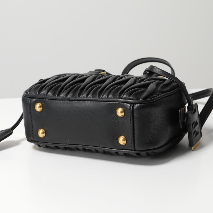 MIU MIU ブラックレザー メッセンジャーバッグ miu ミュウミュウ MIUMIU マテラッセレザー ショルダーバッグ
