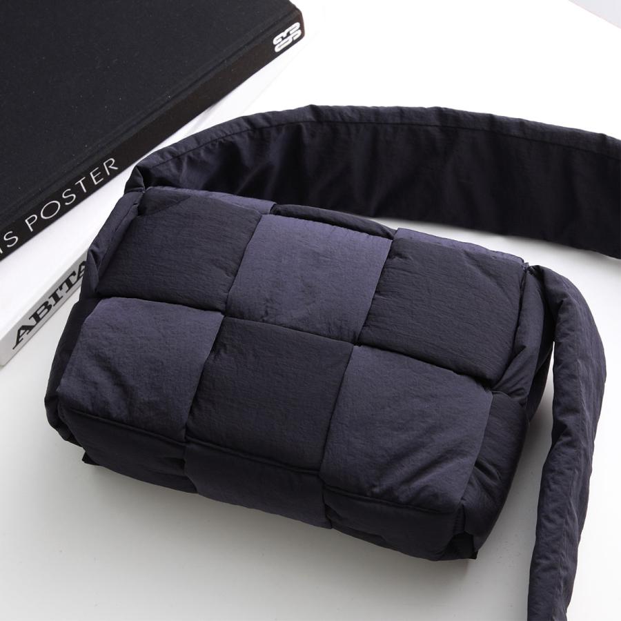 BOTTEGA VENETA ボッテガヴェネタ ショルダーバッグ パデッド BOTTEGA VENETA ボッテガヴェネタ ショルダーバッグ パデッド