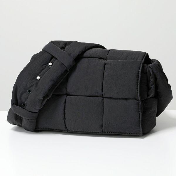 BOTTEGA VENETA（ボッテガ・ヴェネタ） ショルダーバッグ パデッド