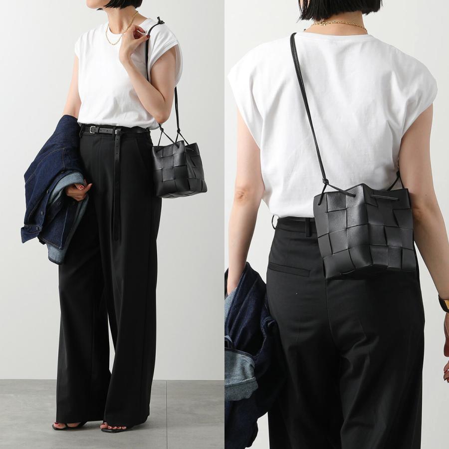 BOTTEGA VENETA（ボッテガ・ヴェネタ） ショルダーバッグ CASETTE