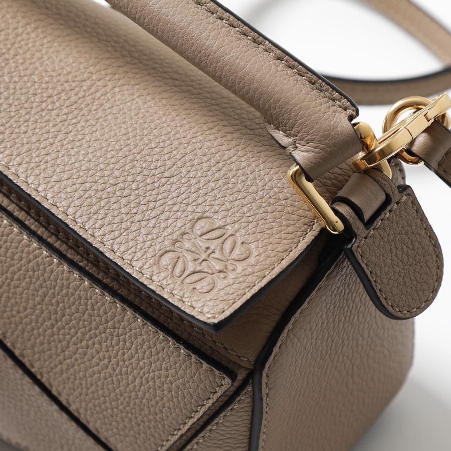 LOEWE ロエベ ショルダーバッグ PUZZLE MINI BAG パズルミニ LOEWE ロエベ ショルダーバッグ PUZZLE MINI BAG パズルミニ
