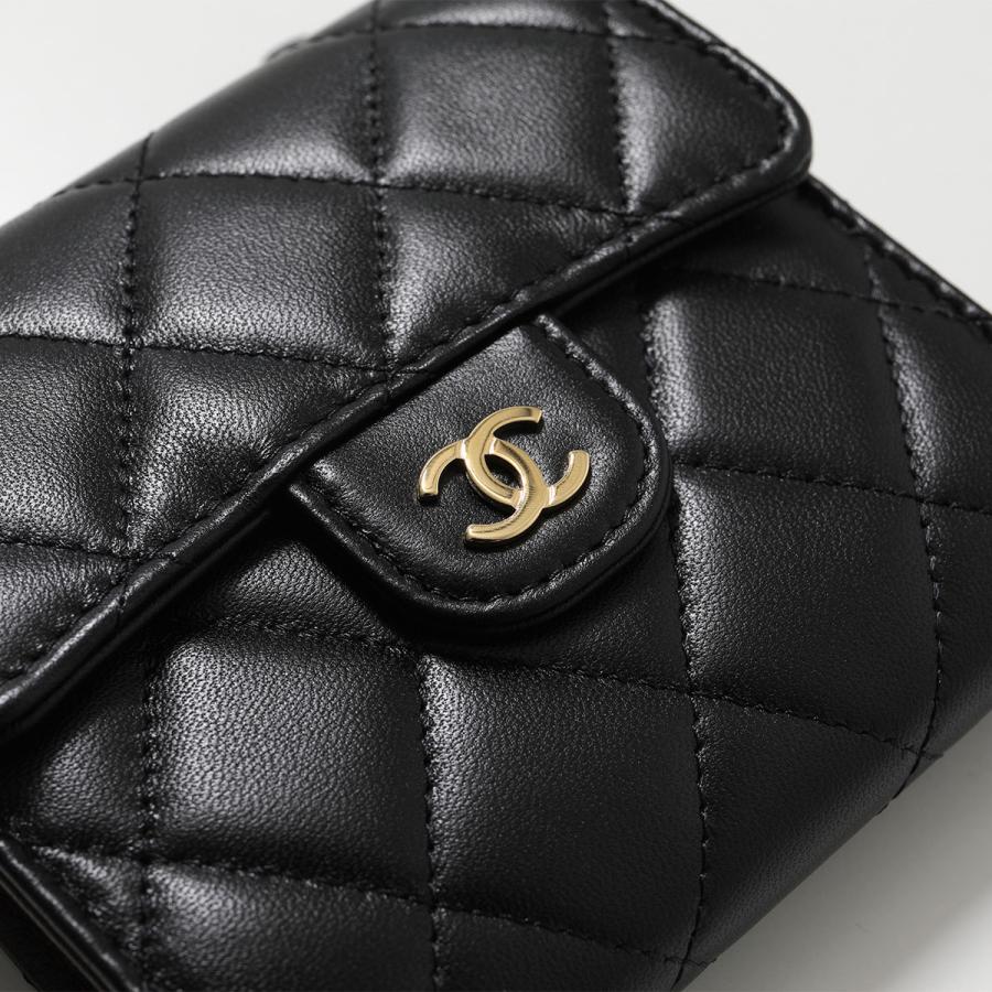 CHANEL シャネル 二つ折り財布 AP0231 Y01588 Y01864 Y01295 CHANEL シャネル 二つ折り財布 AP0231 Y01588 Y01864 Y01295