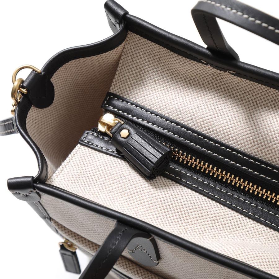 ANYA HINDMARCH（アニヤ・ハインドマーチ） ショルダーバッグ Pocket