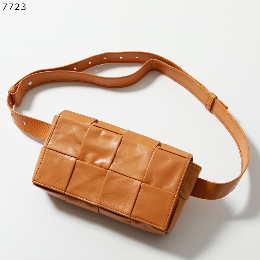 BOTTEGA VENETA（ボッテガ・ヴェネタ） ボディバッグ CASSETTE