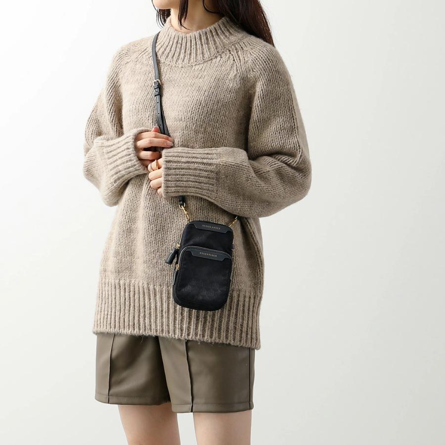 ANYA HINDMARCH（アニヤ・ハインドマーチ） ショルダーバッグ