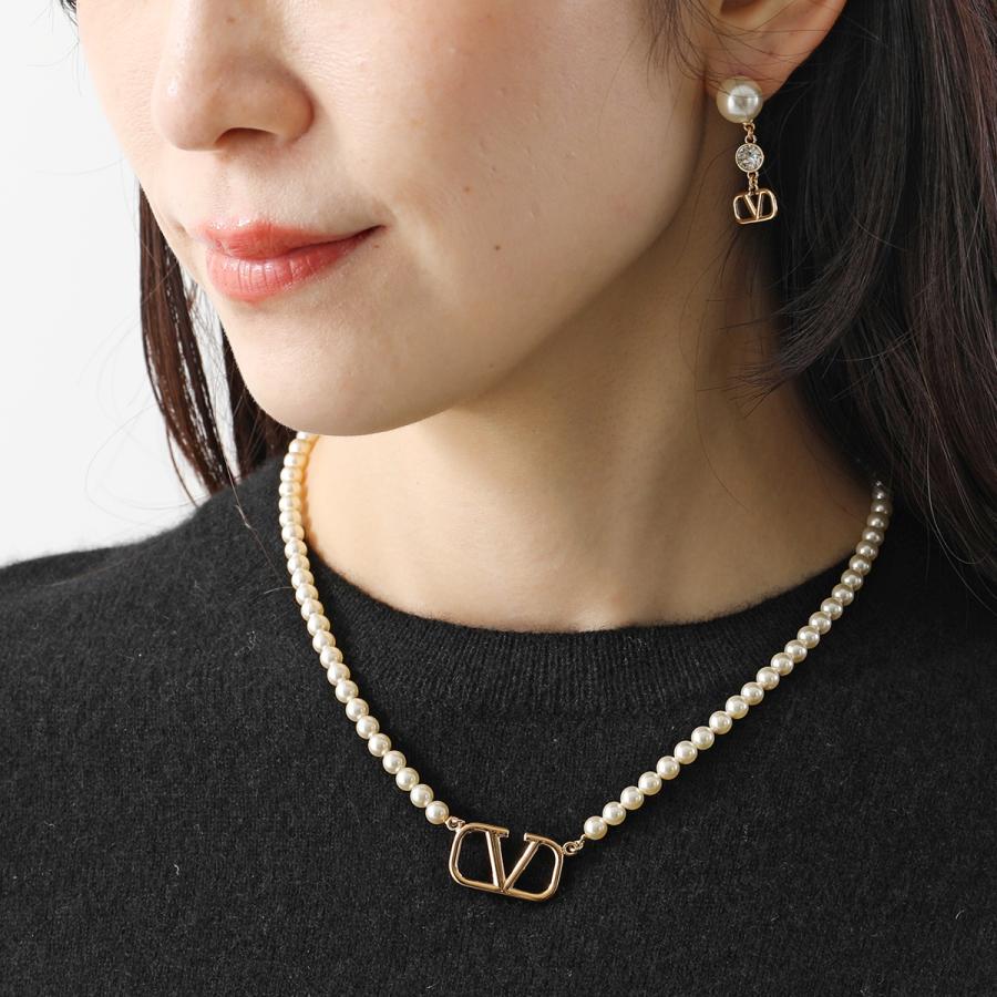 VALENTINO(ヴァレンティノ)ネックレスとイヤリングセット VALENTINO(ヴァレンティノ)ネックレスとイヤリングセット