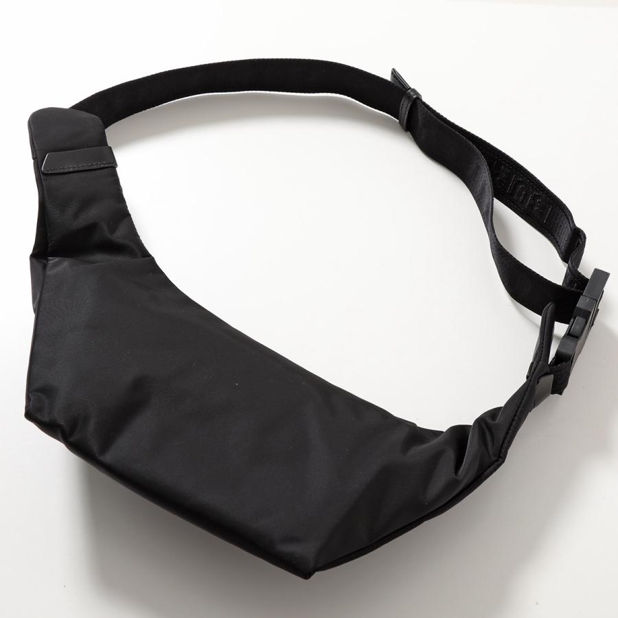 BURBERRY（バーバリー） ボディバッグ ML CURVE PN9 カーブ 8069773