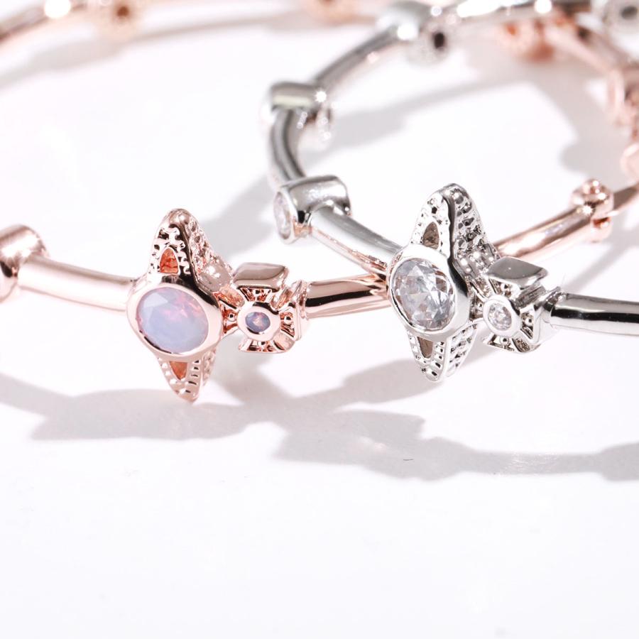 美品！ヴィヴィアンウエストウッド ツイストデザイン フープピアス クリスタル装飾 Vivienne Westwood（ヴィヴィアンウエストウッド） フープピアス