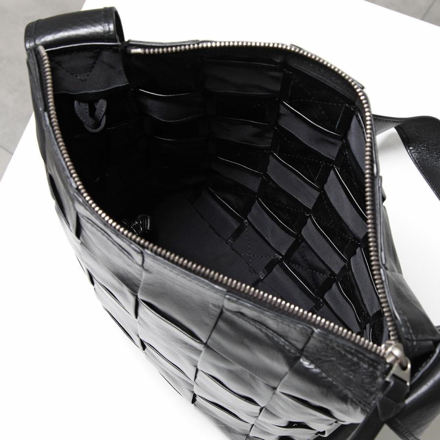 BOTTEGA VENETA ボッテガヴェネタ ショルダーバッグ CASSETTE