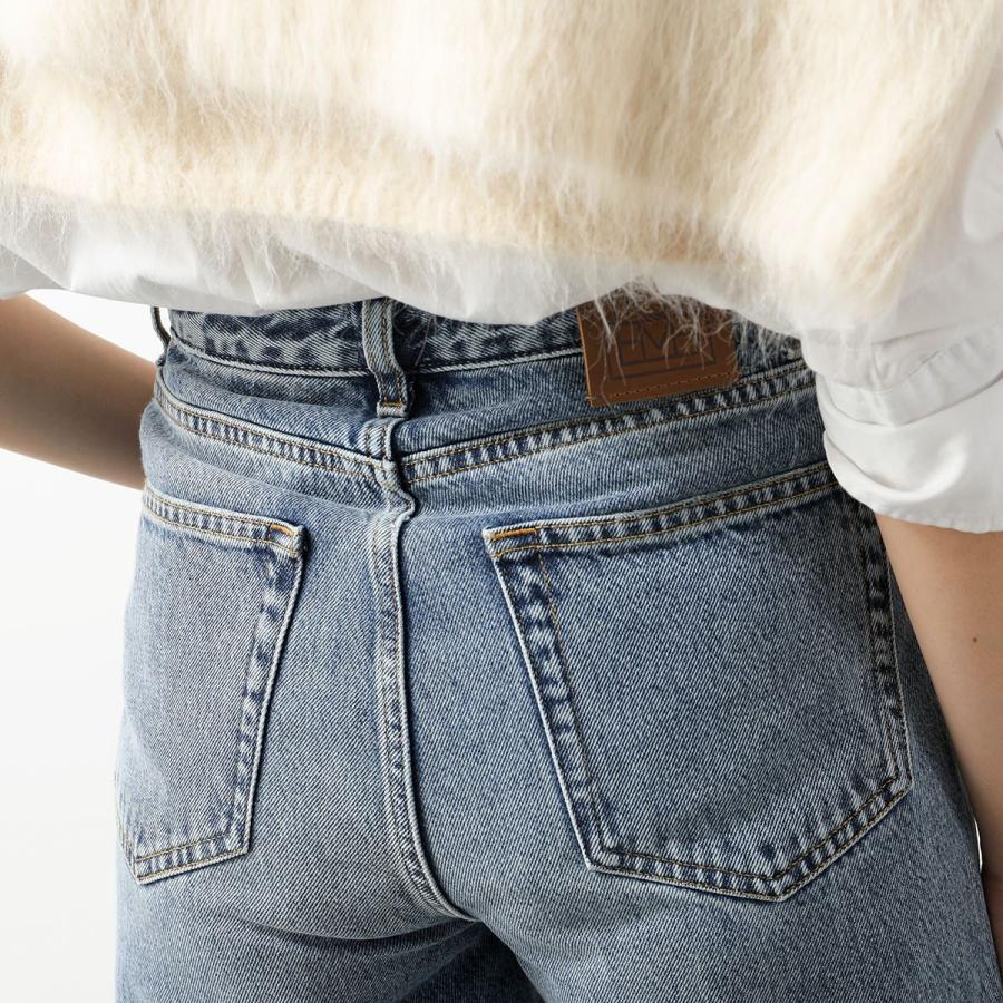 TOTEME（トーテム） ジーンズ FLARE FIT DENIM 222-230-741 レディース