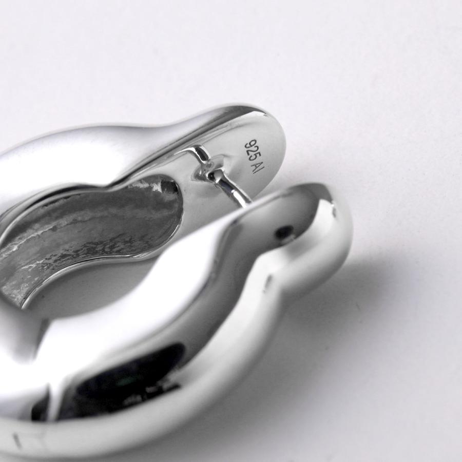 ANNIKA INEZ（アニカイネズ） フープピアス Ample Hinge Hoops Lrg