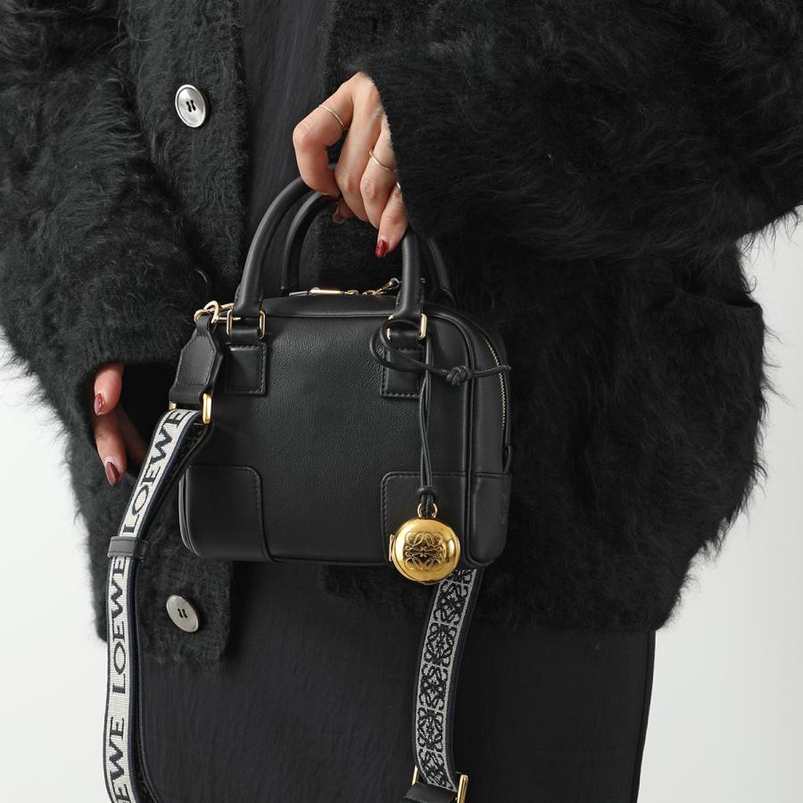 LOEWE ロエベ バッグチャーム ANAGRAM PEBBLE LOCKET CHARM LOEWE ロエベ バッグチャーム ANAGRAM PEBBLE LOCKET CHARM