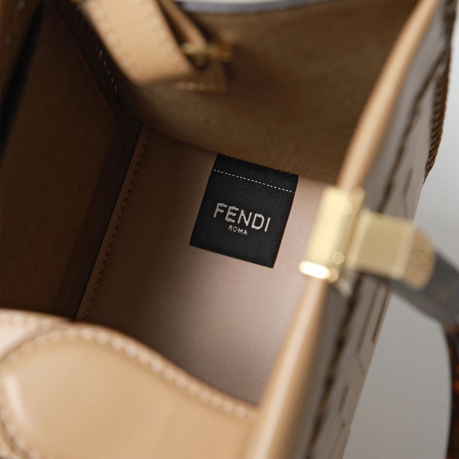 FENDI（フェンディ） ショルダーバッグ SUNSHINE SMALL サンシャイン