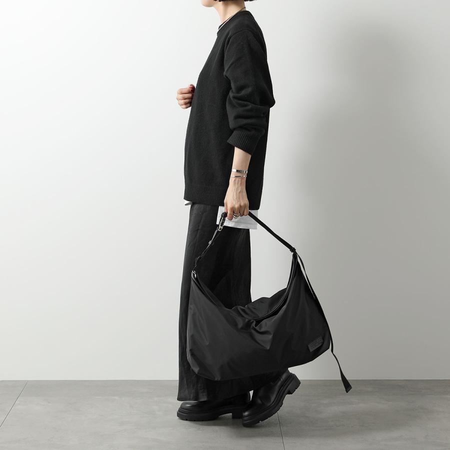 MM6 エムエムシックス メゾンマルジェラ ショルダーバッグ SB5WI0004