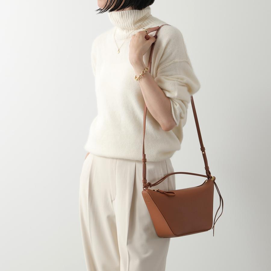 LOEWE（ロエベ） ショルダーバッグ HAMMOCK HOBO MINI ハンモック