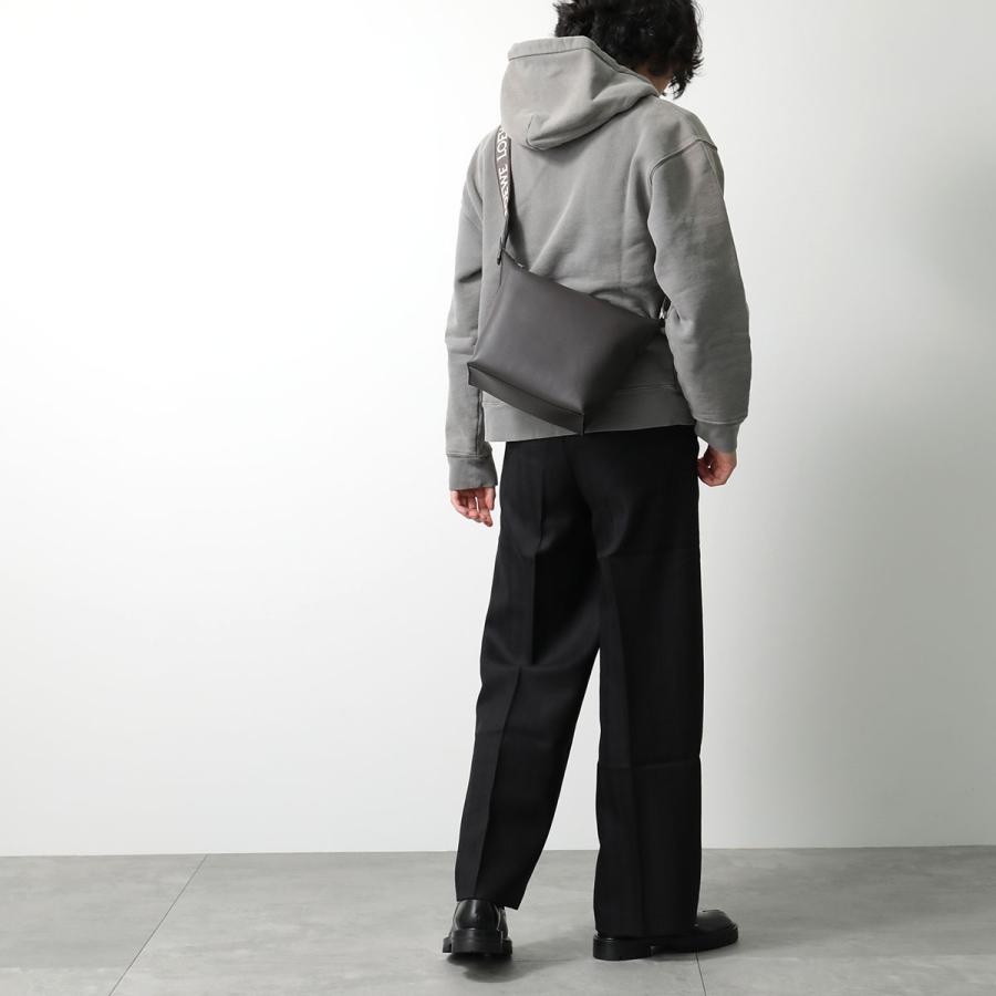 LOEWE ロエベ ショルダーバッグ CUBI キュービィ B906Q63X01 LOEWE ロエベ ショルダーバッグ CUBI キュービィ B906Q63X01