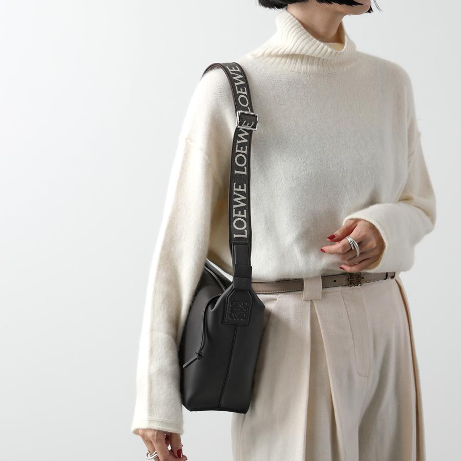 LOEWE（ロエベ） ショルダーバッグ CUBI キュービィ B906Q63X01