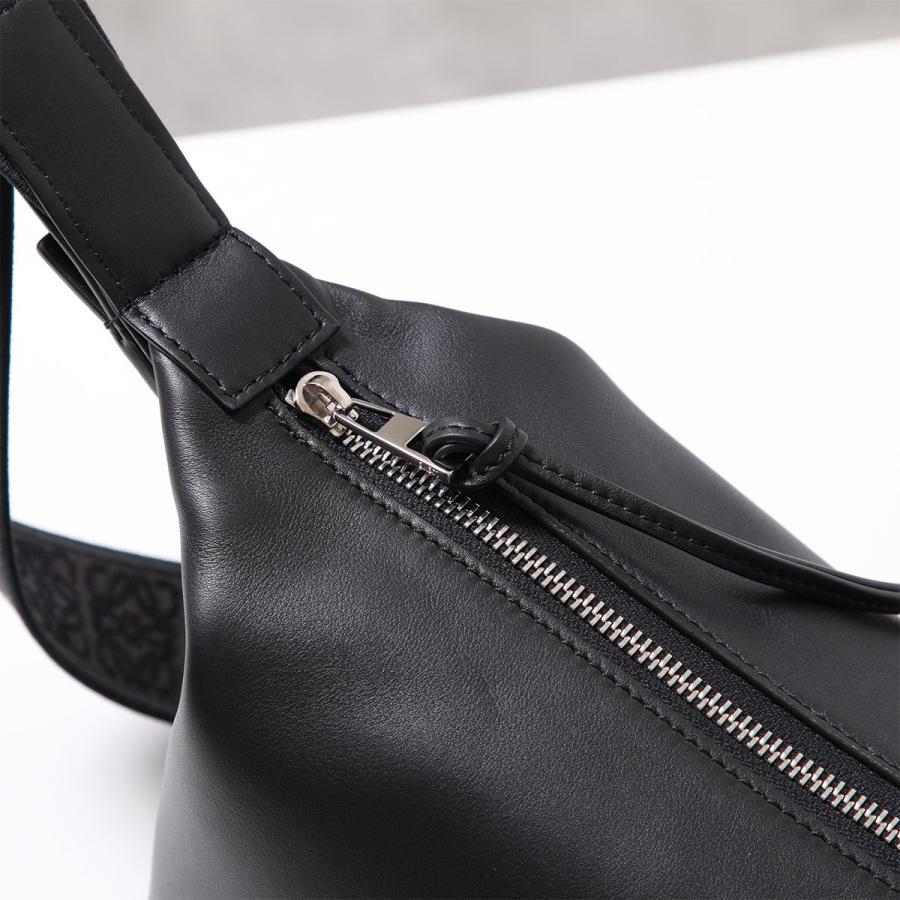 LOEWE（ロエベ） ショルダーバッグ CUBI キュービィ B906Q63X01