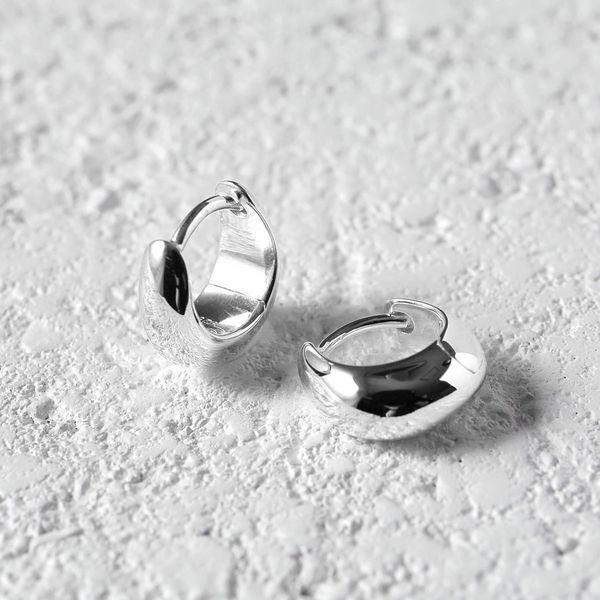 TOM WOOD TOMWOOD トムウッド ピアス Ice Huggies アイス TOM WOOD TOMWOOD トムウッド ピアス Ice Huggies アイス