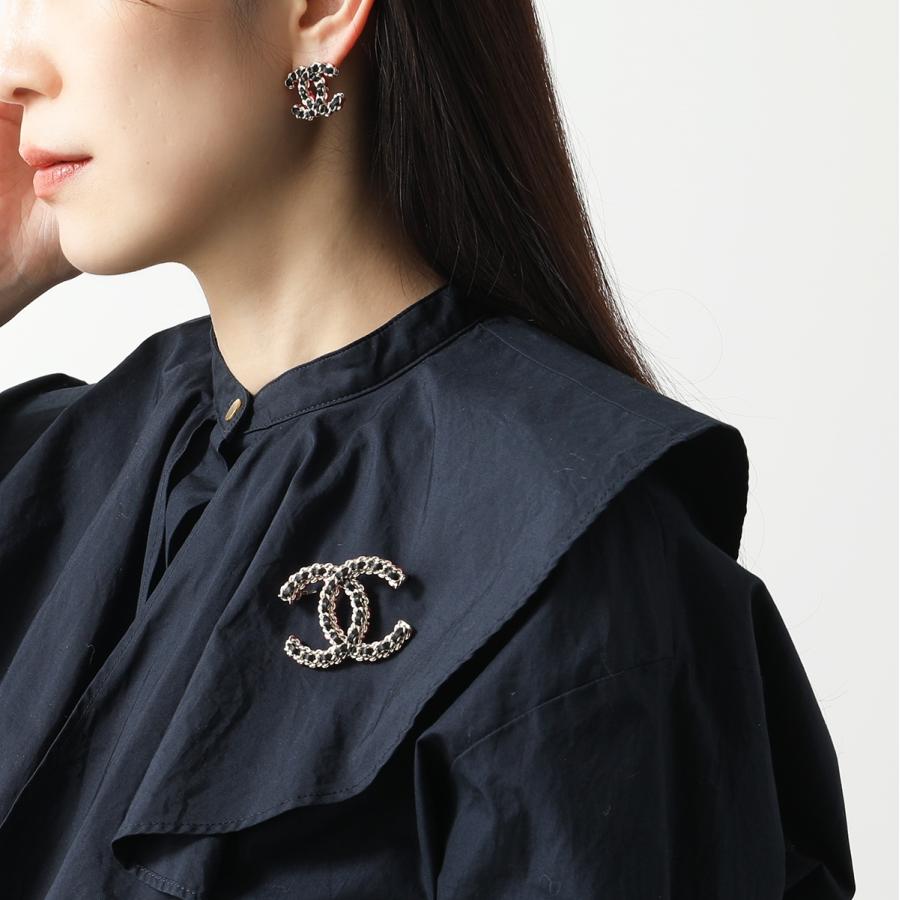 CHANEL スタッドピアス 黒 要お問い合わせ☆在庫少【CHANEL】ピアス Metal Resin & Gold 黒