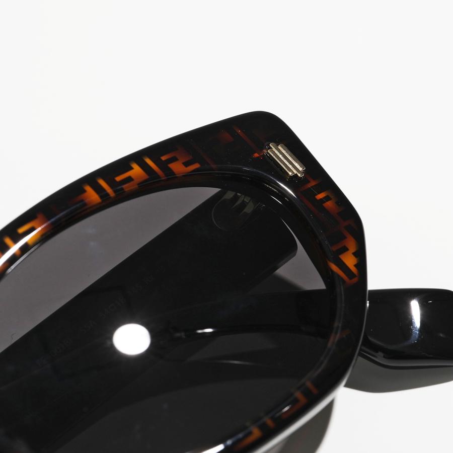 FENDI（フェンディ） サングラス FE40018I レディース スクエア型