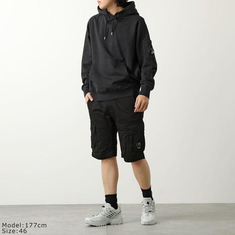 C.P. COMPANY（シーピーカンパニー） ハーフパンツ SATIN STRETCH