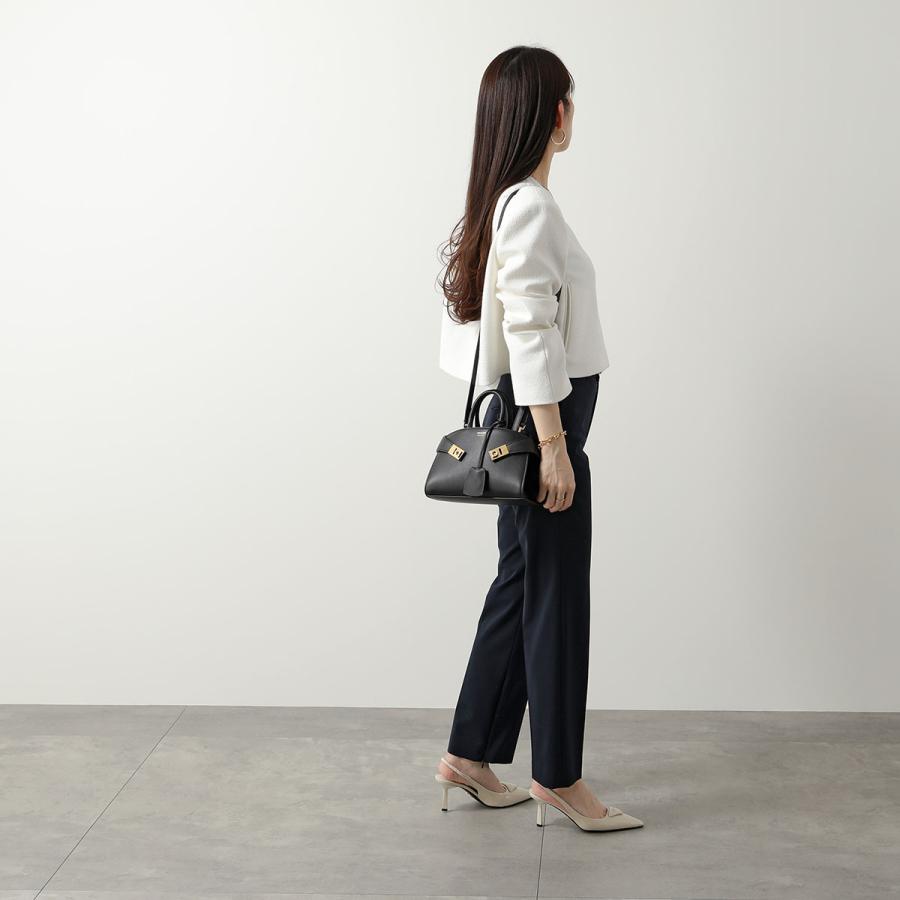 FERRAGAMO フェラガモ ショルダーバッグ HUG MINI ハグ ミニ FERRAGAMO フェラガモ ショルダーバッグ HUG MINI ハグ ミニ