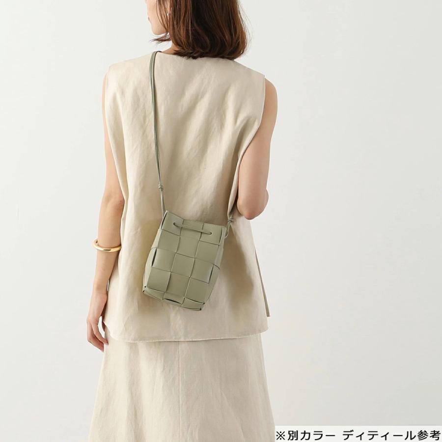 BOTTEGA VENETA（ボッテガ・ヴェネタ） ショルダーバッグ CASETTE