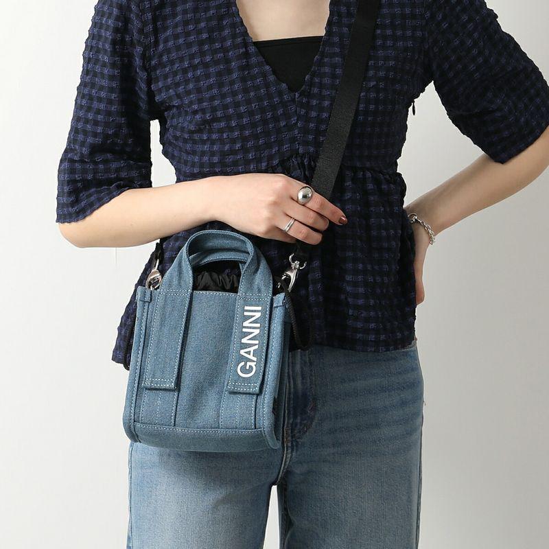 GANNI（ガニー） ショルダーバッグ Recycled Tech Mini Tote Denim
