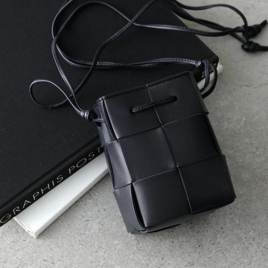 BOTTEGA VENETA（ボッテガ・ヴェネタ） ショルダーバッグ CASSETTE