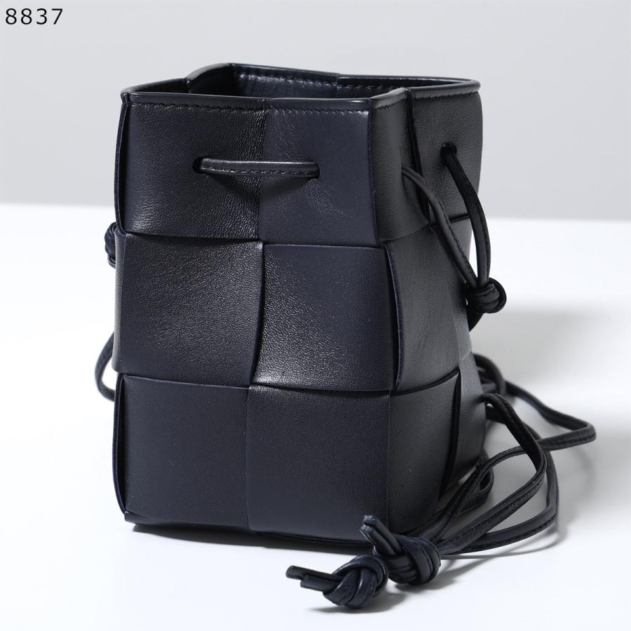 BOTTEGA VENETA（ボッテガ・ヴェネタ） ショルダーバッグ CASSETTE