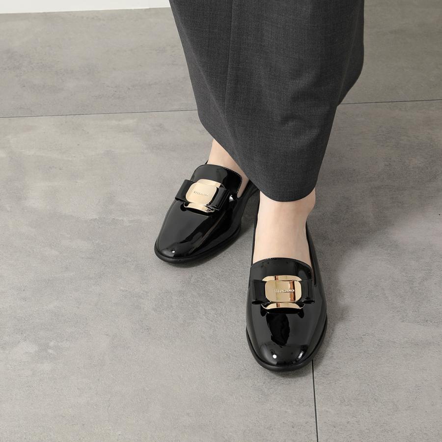 FERRAGAMO フェラガモ ローファー ZAMIRA 01 H522 レディース FERRAGAMO フェラガモ ローファー ZAMIRA 01 H522 レディース