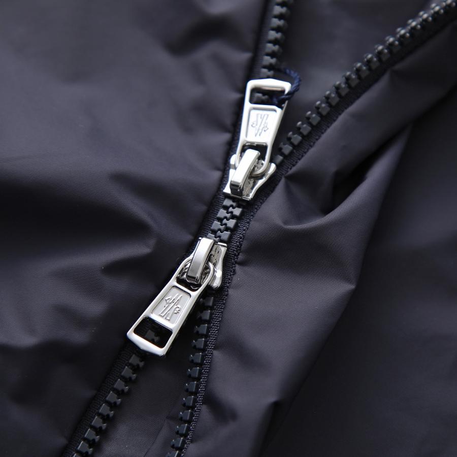 MONCLER モンクレール ジャケット ETIACHE 1A00196 5968E 1A00101 5968E メンズ パーカー フード付き ナイロン ジップアップ アイコンパッチ 撥水加工の画像