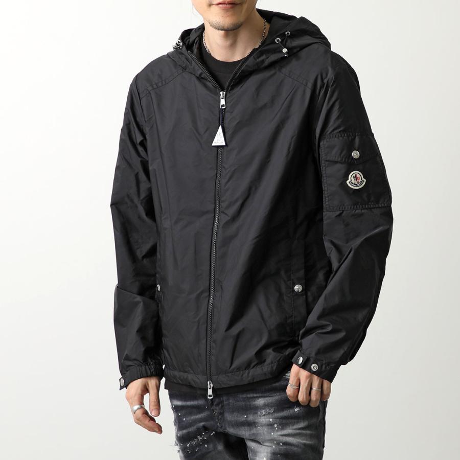 Moncler モンクレール　シワ加工が素敵なフード付きナイロンジャケット MONCLER (モンクレール) 超軽量ナイロン フード収納 ロゴ ナイロン