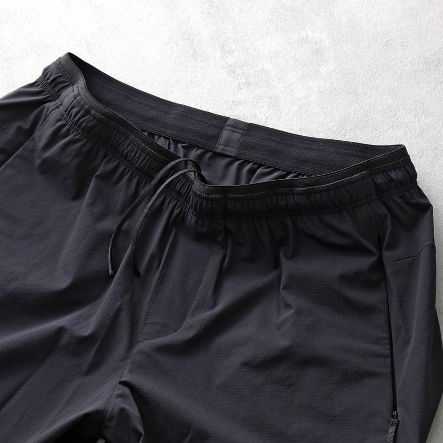 MONCLER Matt Black モンクレール マットブラック ショート