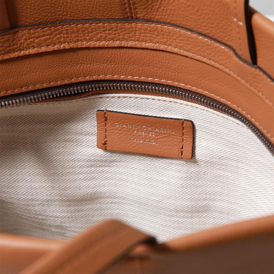 GIANNI CHIARINI ジャンニキアリーニ トートバッグ AMBRA M GIANNI CHIARINI ジャンニキアリーニ トートバッグ AMBRA M