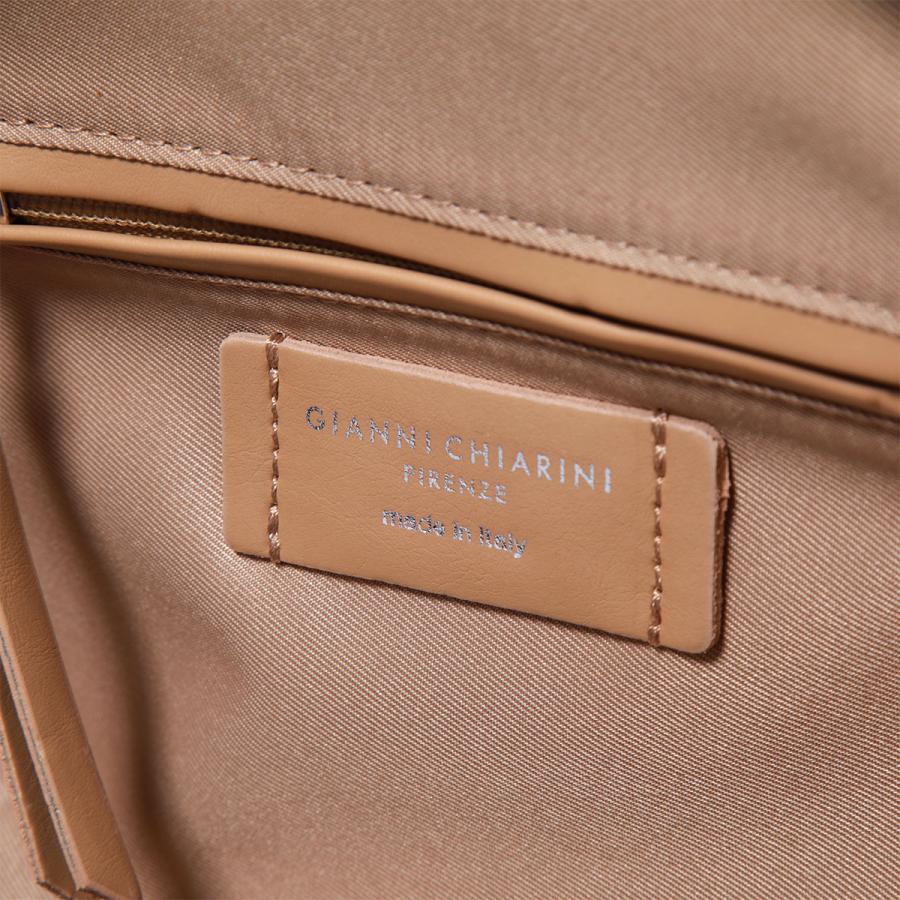 GIANNI CHIARINI（ジャンニ キアリーニ） ショルダーバッグ ALIFA M