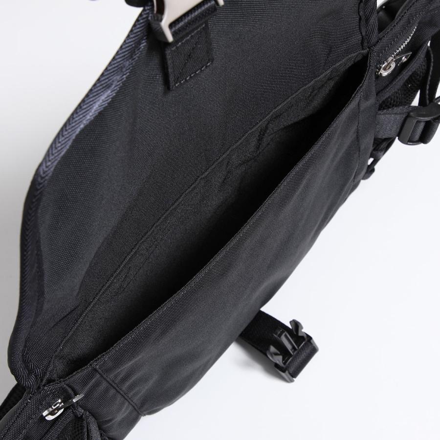 CELINE（セリーヌ） ボディバッグ Small Belt Bag 116362DMT.38SI